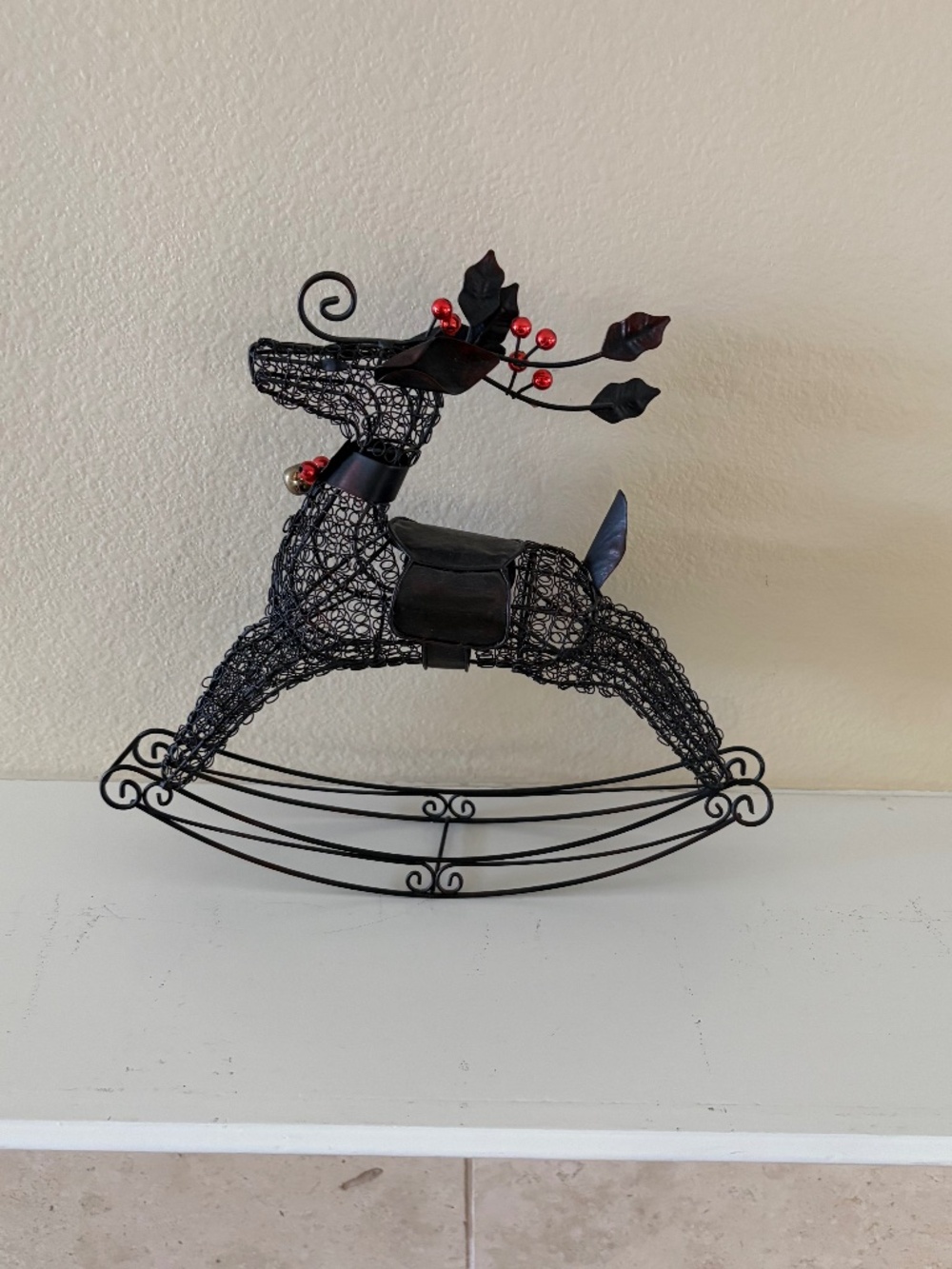 Deer Rocking Decor - Picture 4 of 8